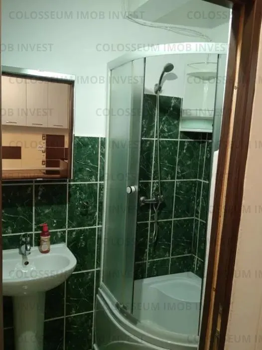 Camera de camin cu baie si bucatarie - zona Harmanului - foto 6