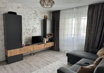 Apartament 2 camere, semidecomandat - zona Tractorul - foto 1