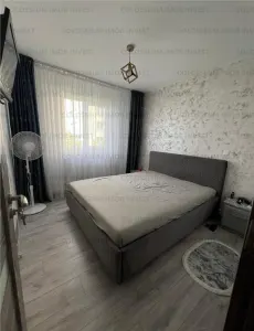 Apartament 2 camere, semidecomandat - zona Tractorul - foto 2