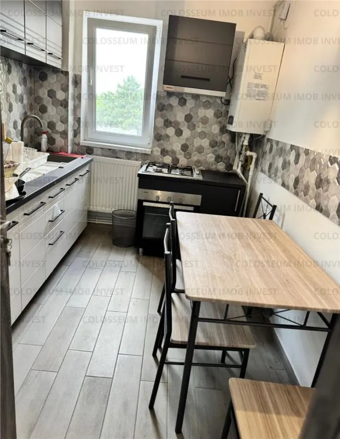 Apartament 2 camere, semidecomandat - zona Tractorul - foto 4