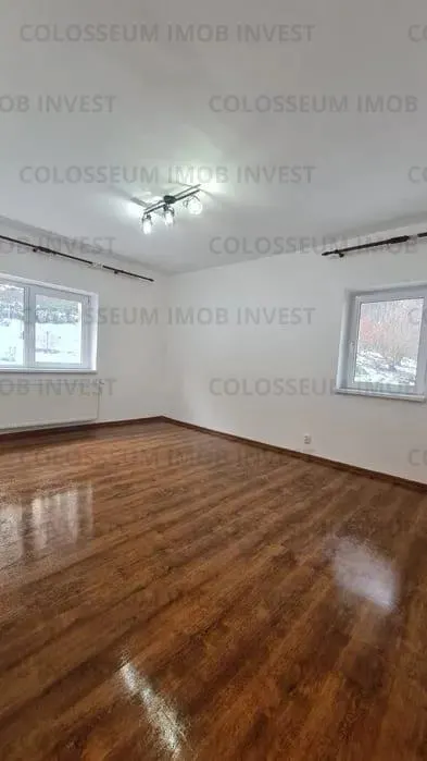 Apartament cu 2 camere, decomandat - zona Racadau - foto 1