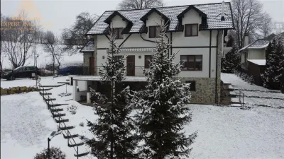 Pensiune de lux de vanzare in nordul Bucovinei - foto 1