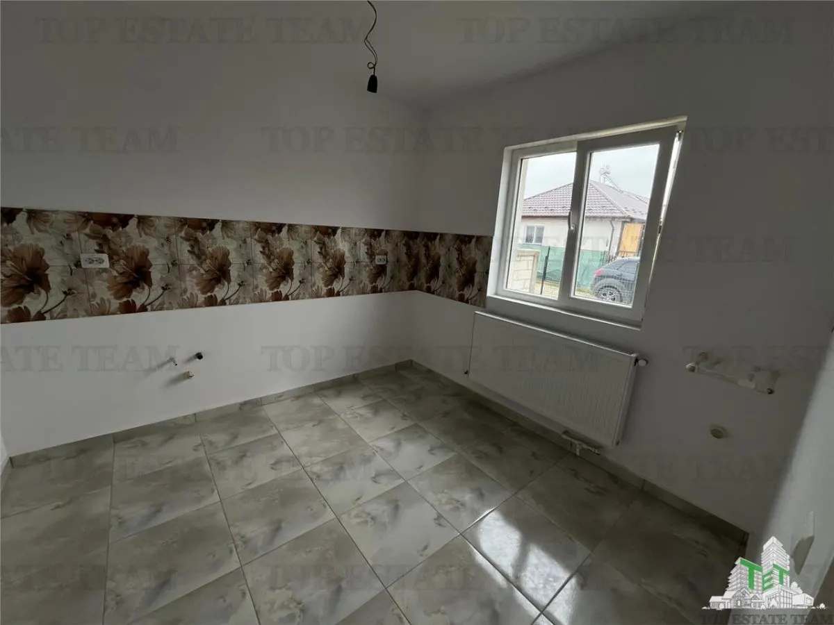 Casa finalizata 4 camere pompa de caldura in Ciorogarla - foto 3