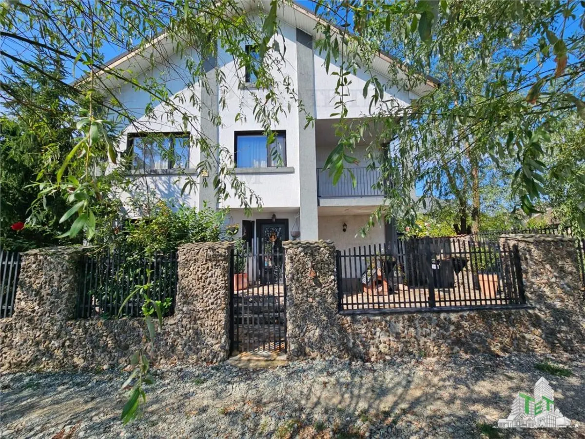 Vila superba, cu piscina, 970mp teren, D+P+E+M, gradina amenajata+pomi fructiferi cu toate utilitatile in Clinceni judet Ilfov - foto 1