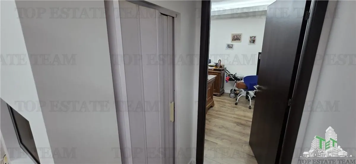 Prelungirea Ghencea/ Vila exclusivista cu panouri solare si garaj/ 5 camere, 240mp utili/ Curte 460 mp/ Anexa - foto 16