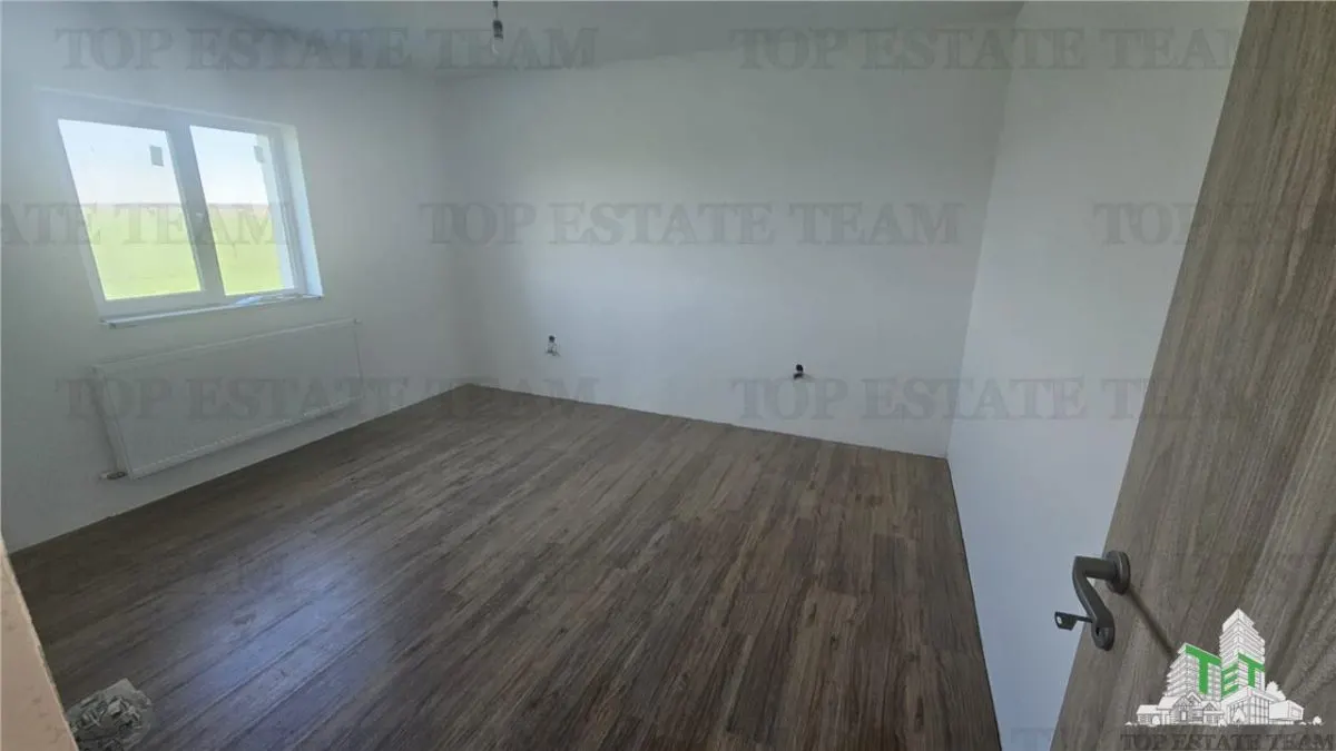 Vila 6 camere cu teren 500mp in Ciorogarla (posibilitate rate) - foto 8