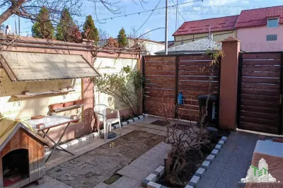 Apartament 2 camere zona Titan, curte proprie 37mp in vila - foto 4