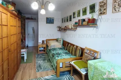 Apartament 2 camere zona Titan, curte proprie 37mp in vila - foto 9