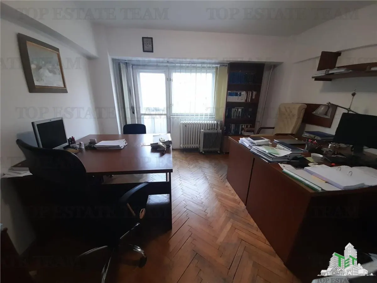 Piata Unirii  chiar la metrou in exclusivitate vanzare 2 camere cu loc de parcare - foto 1