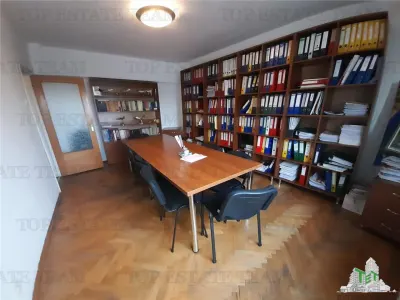 Piata Unirii  chiar la metrou in exclusivitate vanzare 2 camere cu loc de parcare - foto 14