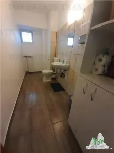 Piata Unirii  chiar la metrou in exclusivitate vanzare 2 camere cu loc de parcare - foto 9