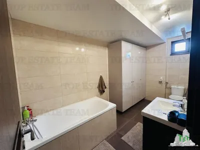 Vila individuala 300 mp construiti, 523 mp teren imprejmuit, strada privata, CHIAJNA - foto 12