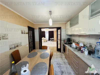 Vila superba 360 mp construiti, 524 mp curte, 6 camere, P+1+M ROSU - foto 4