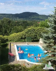 Vila deosebita 9 camere, Cornu de Jos, Breaza Prahova, excelenta pentru Turism - foto 4