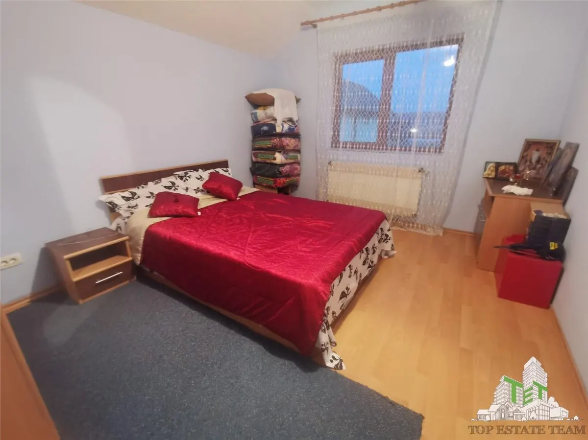 Vila 5 camere regie proprie cu gradina/garaj in Bacu (Joita) - foto 3