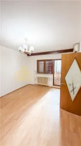 2 CAMERE - POLONA DOROBANTI - BLOC 1982 - PARTER INALT - INVESTITIE - foto 4