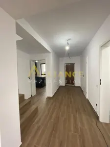 Casa individuala - 300 mp  - 5 camere - 3 bai - foto 14