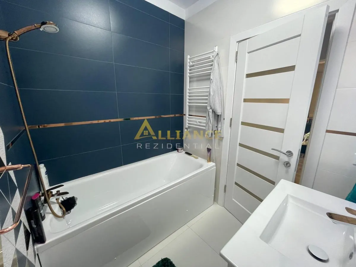 Casa individuala - 300 mp  - 5 camere - 3 bai - foto 18