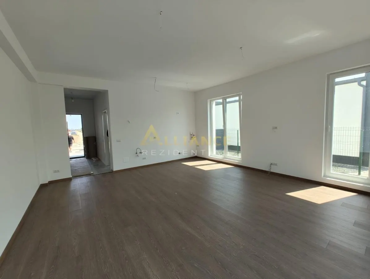 Casa Individuala - 3 camere - 2 bai - 356 mp teren - foto 4