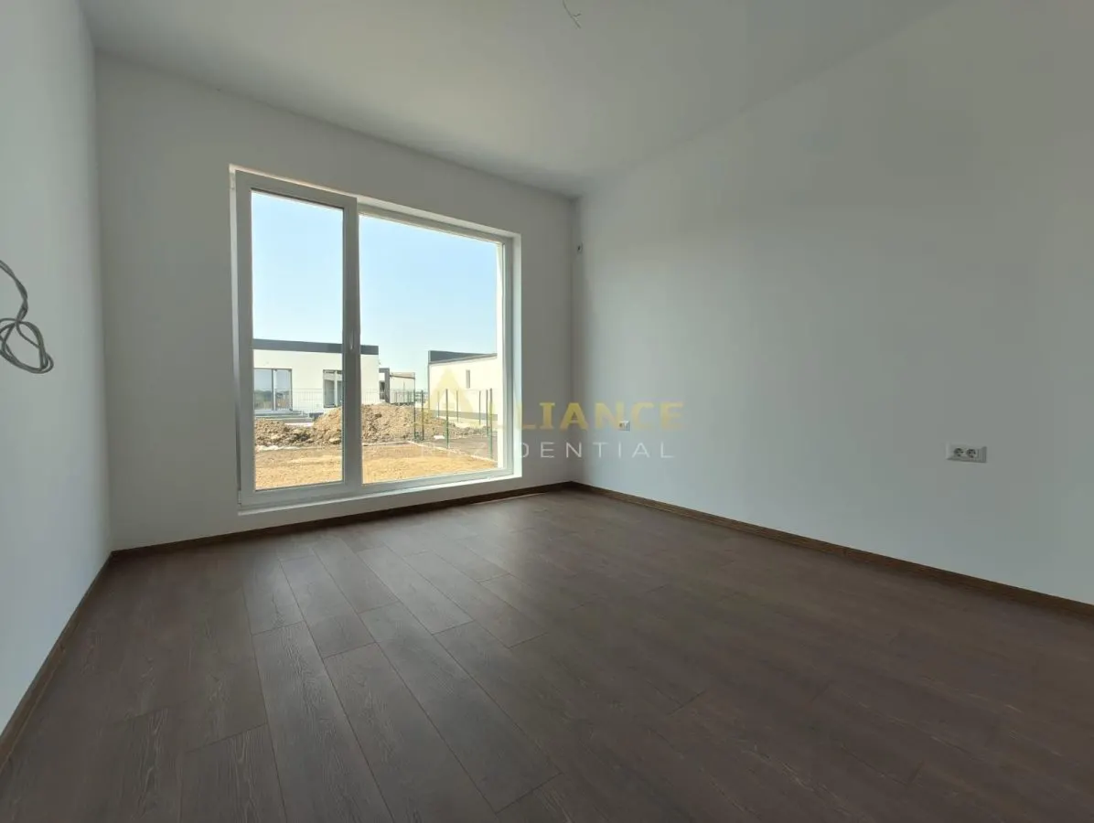 Casa Individuala - 3 camere - 2 bai - 356 mp teren - foto 5