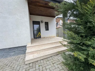 VILA Individuala cu 4 camere - 3 bai | 566 mp teren - - foto 2