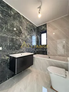 Casa Individuala de vanzare - Teren 350 mp | 4 camere - 3 bai - foto 12