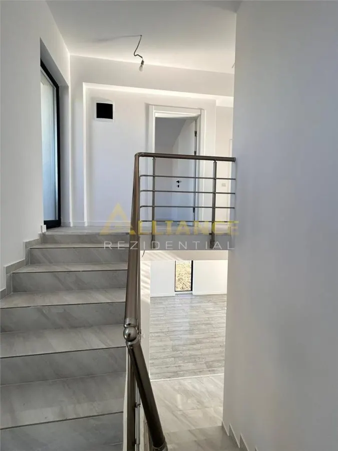 Casa Individuala de vanzare - Teren 350 mp | 4 camere - 3 bai - foto 13