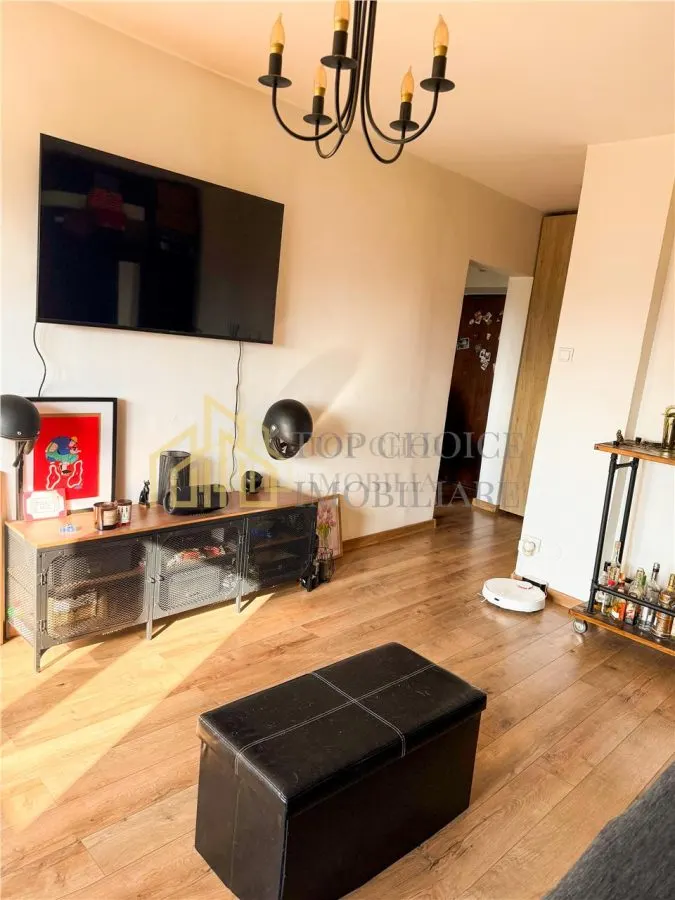GARSONIERA SPATIOASA RENOVATA - MOSILOR EMINESCU - ETAJ 7 - LINISTE TOTALA - foto 2