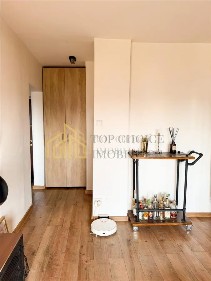 GARSONIERA SPATIOASA RENOVATA - MOSILOR EMINESCU - ETAJ 7 - LINISTE TOTALA - foto 7