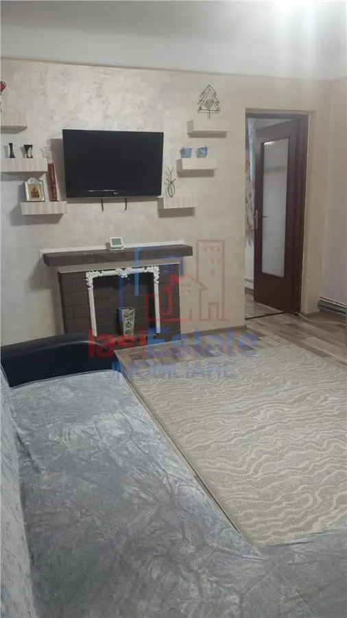 Apartament 2 camere Podu Ros - Socola - foto 1