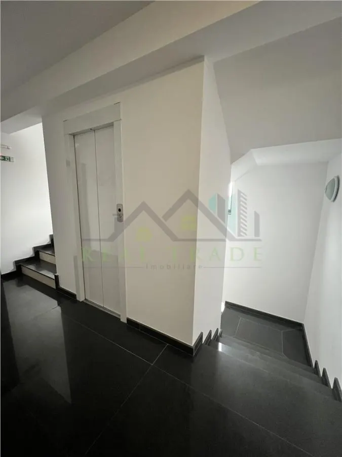 Apartament 2 camere decomandat mobilat lux zona Liceul de informatica - foto 14