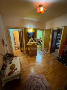 Apartament de vanzare cu 4 camere, Str. Moldovei-Central - Baia Mare