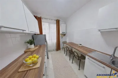 Apartament 2 camere,luminos,incadrat de liniste si verdele naturii,Ultracentral,Brasov. - foto 3