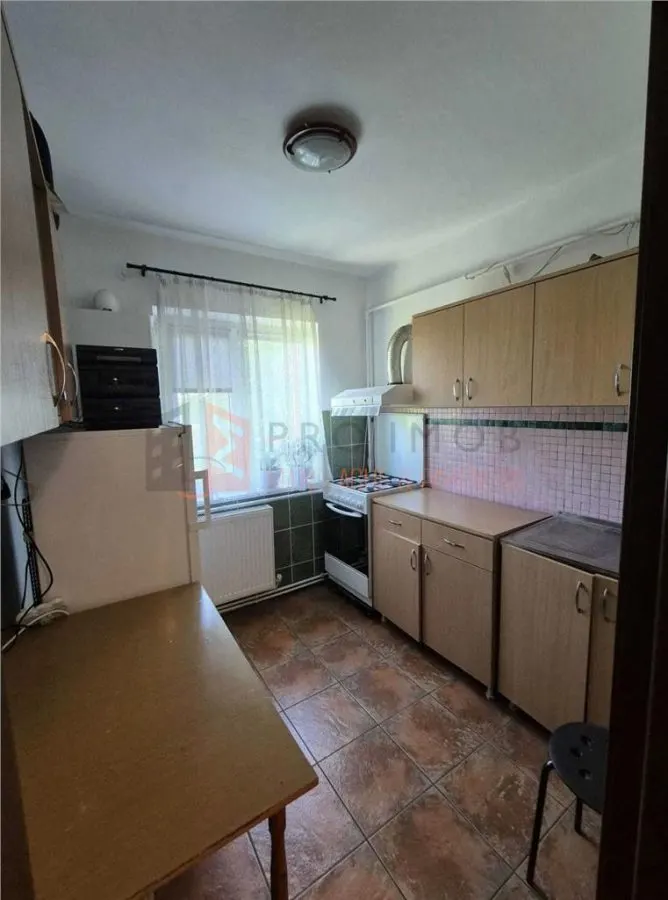 Apartament 2 camere cf 2 decomandat zona Balcescu - foto 4