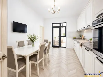 Resedinta privata la poalele Bucegilor, 350 mp, facilitati, 1.250 mp teren, Rasnov - foto 4