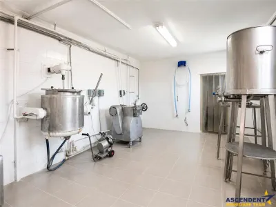 Fabrica de produse lactate+ birouri + 1.300mp teren, Ilieni, Covasna - foto 6