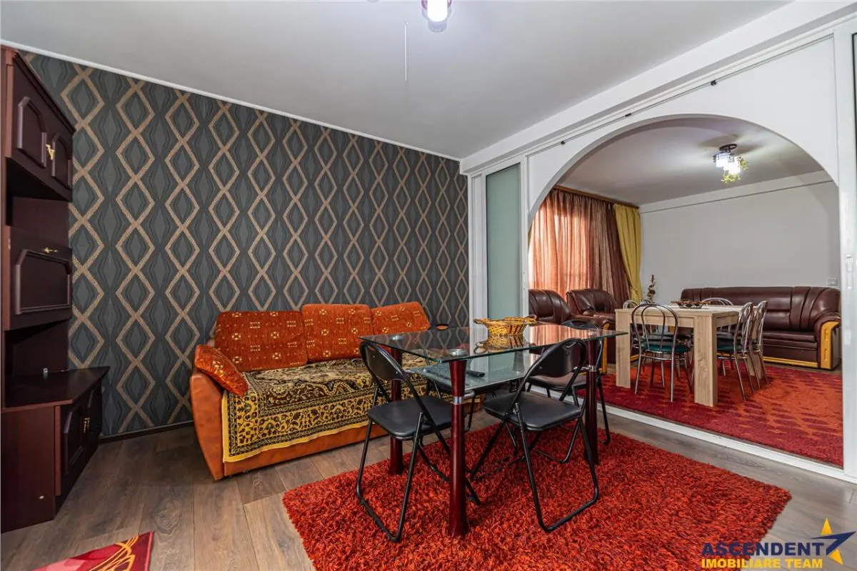Apartament deosebit in zona Coresi, terasa mare, parcare, boxa, Tractorul, Brasov - foto 1