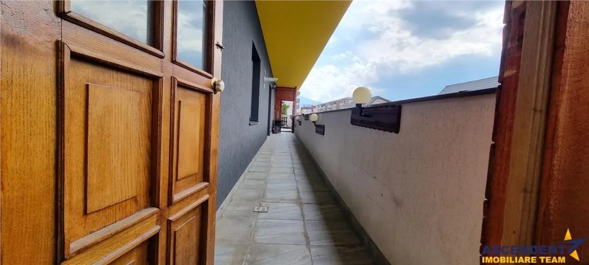 Apartament deosebit in zona Coresi, terasa mare, parcare, boxa, Tractorul, Brasov - foto 16