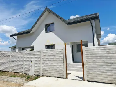 Vila individuala P+M || 4 camere 3 bai ||teren 308mp ||Str. Padurea Craiului - foto 2