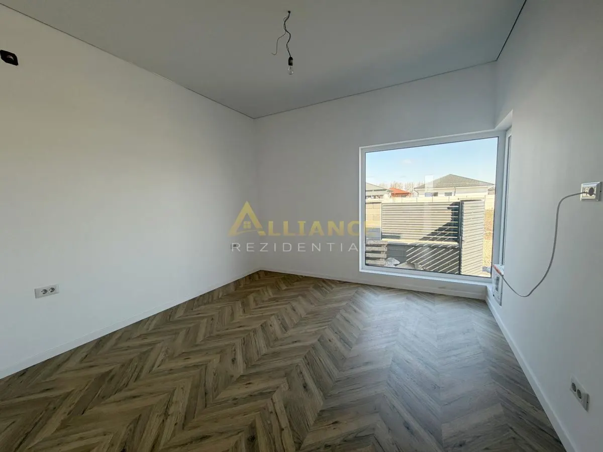 Casa individuală parter || 4 camere || 2 băi + dressing || teren 371mp - foto 2