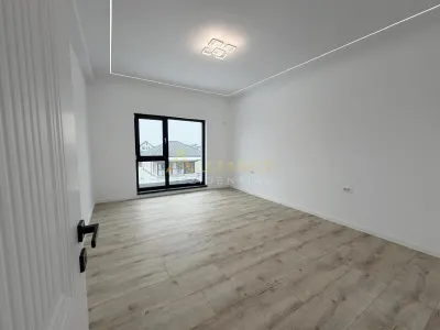 Vila individuala P+1E cu finisaje de lux || 4 camere 3 bai || 540mp teren - foto 3