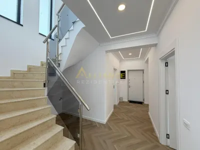 Vila individuala P+1E cu finisaje de lux || 4 camere 3 bai || 540mp teren - foto 10