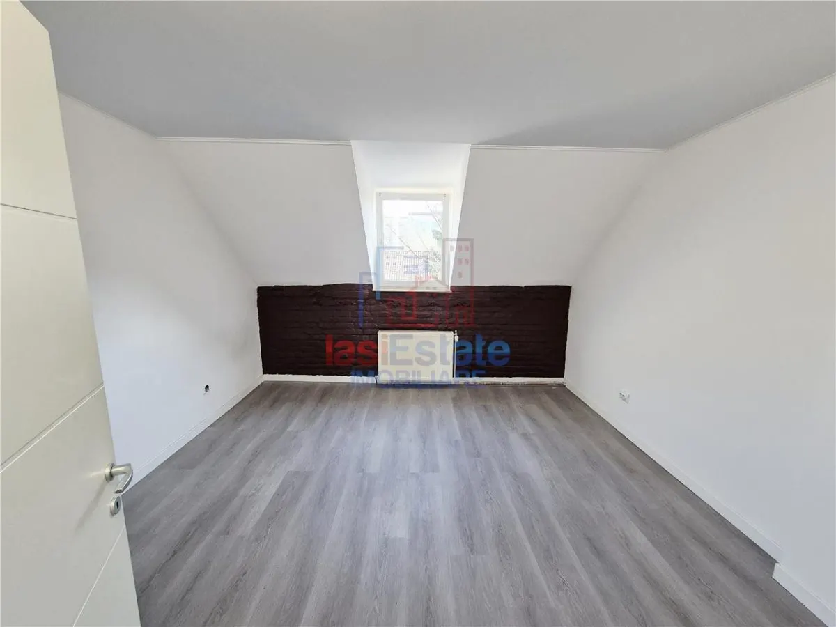 Apartament cu 3 camere de vanzare - foto 1