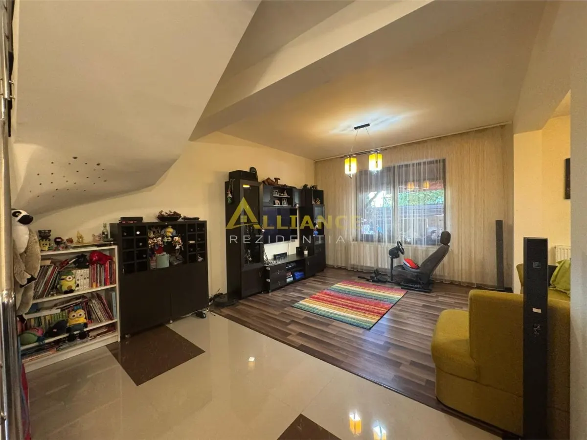 Casa tip duplex - 4 camere 2 bai - teren 200mp - foto 6