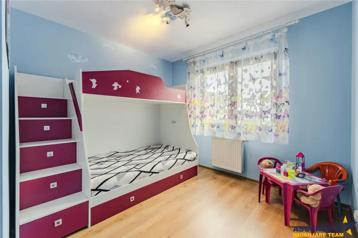 FILM!Apartament 3 camere,2 bai, decomandat,accesorizat,parcare privata,Tractorul- Brasov. - foto 9