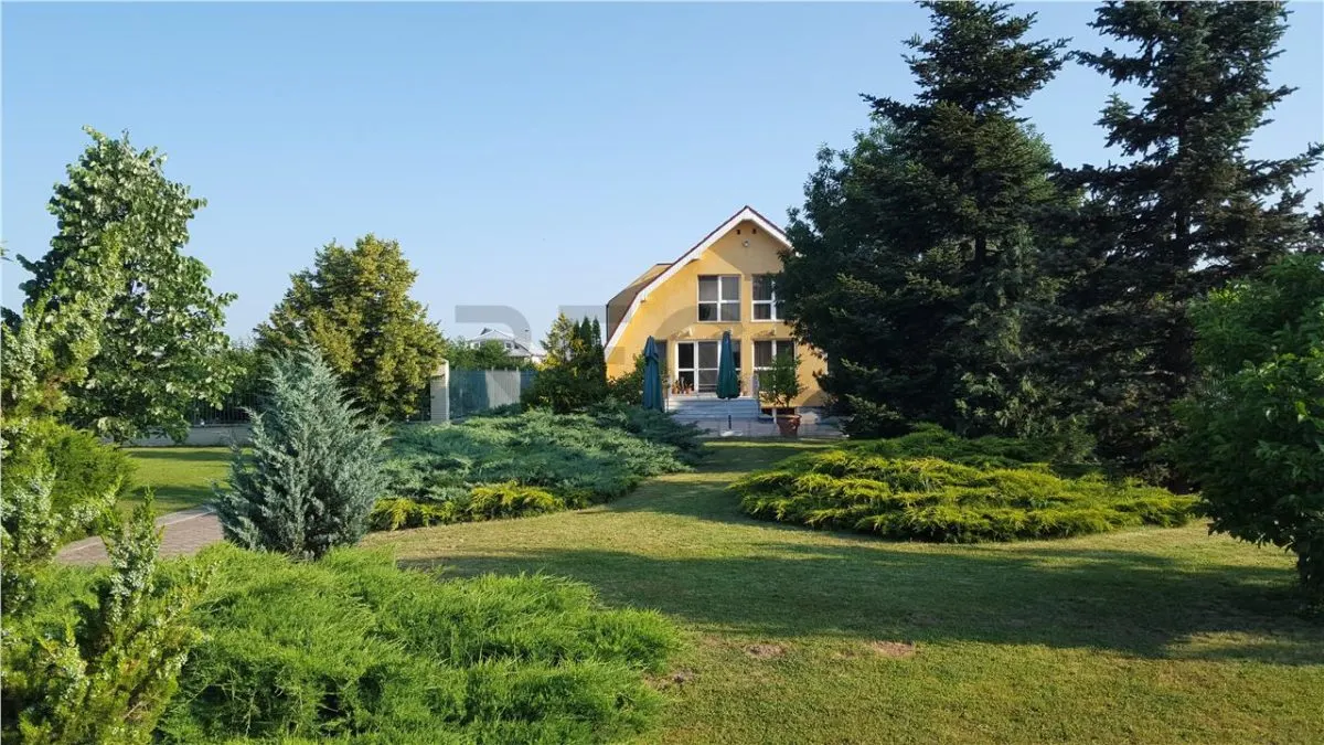 RECO Vila Lux 5 camere + teren mare în Sanmartin - foto 1