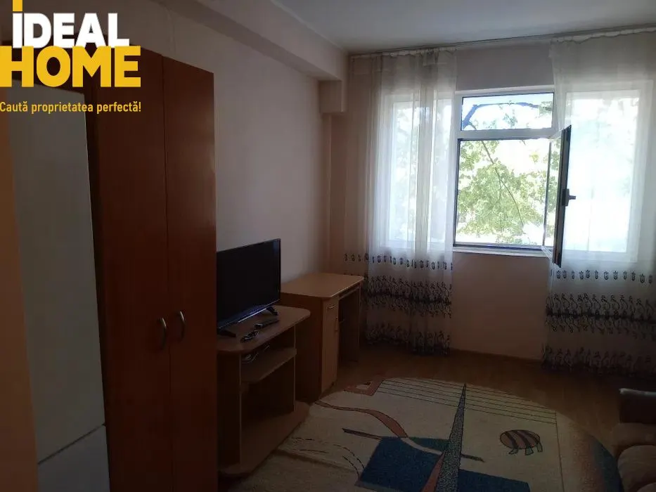 Camera Camin Piata Nicolina bulevard etaj 1 - foto 4