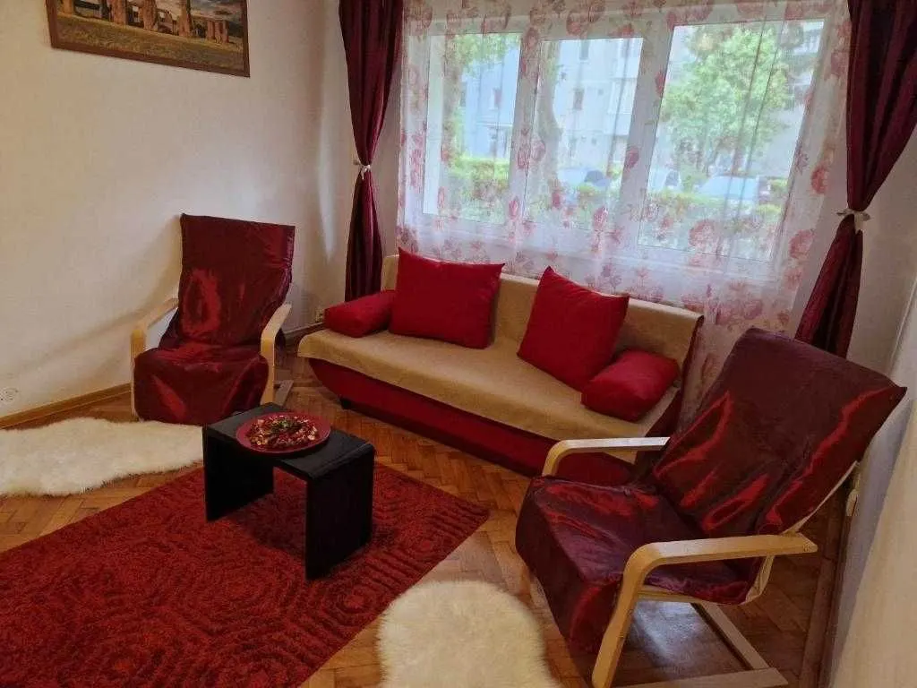 Apartament 2 camere Centrul Civic -CEC Bank,parter,99900 Euro neg - foto 2