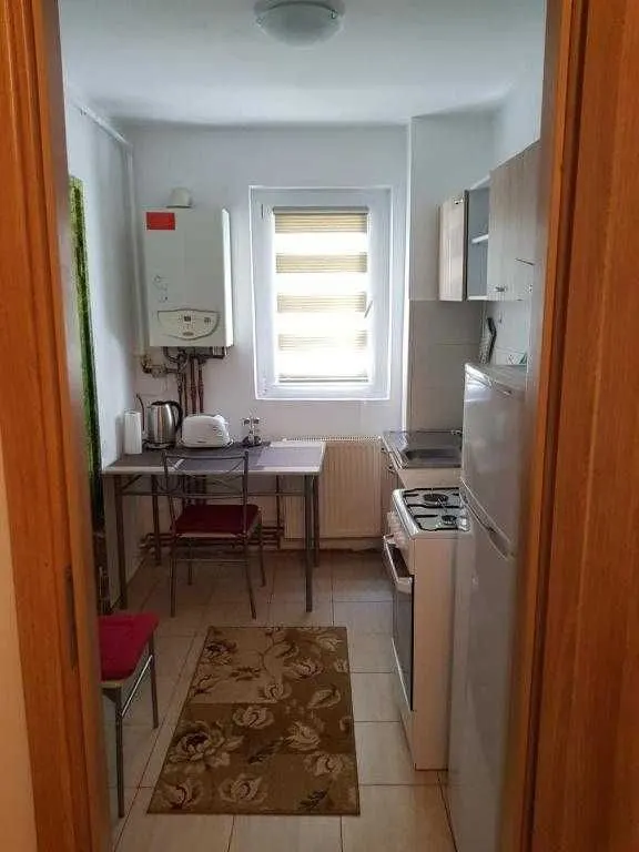 Apartament 2 camere Centrul Civic -CEC Bank,parter,99900 Euro neg - foto 4