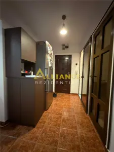 Brancoveanu Apartament 3 camere Decomandat Mobilat si Utilat - foto 2